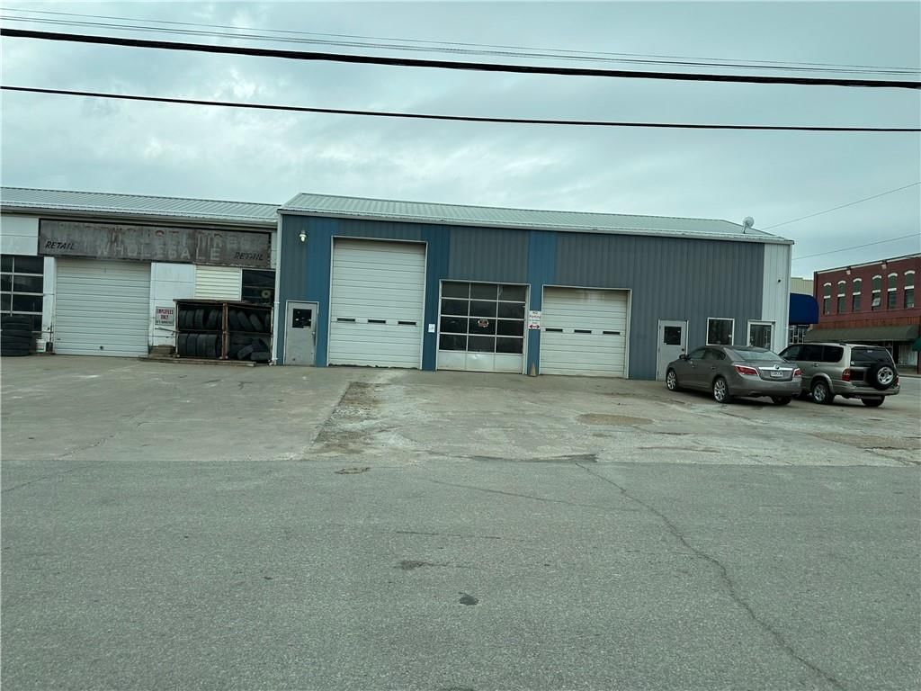 123 N Main Street — photo 3