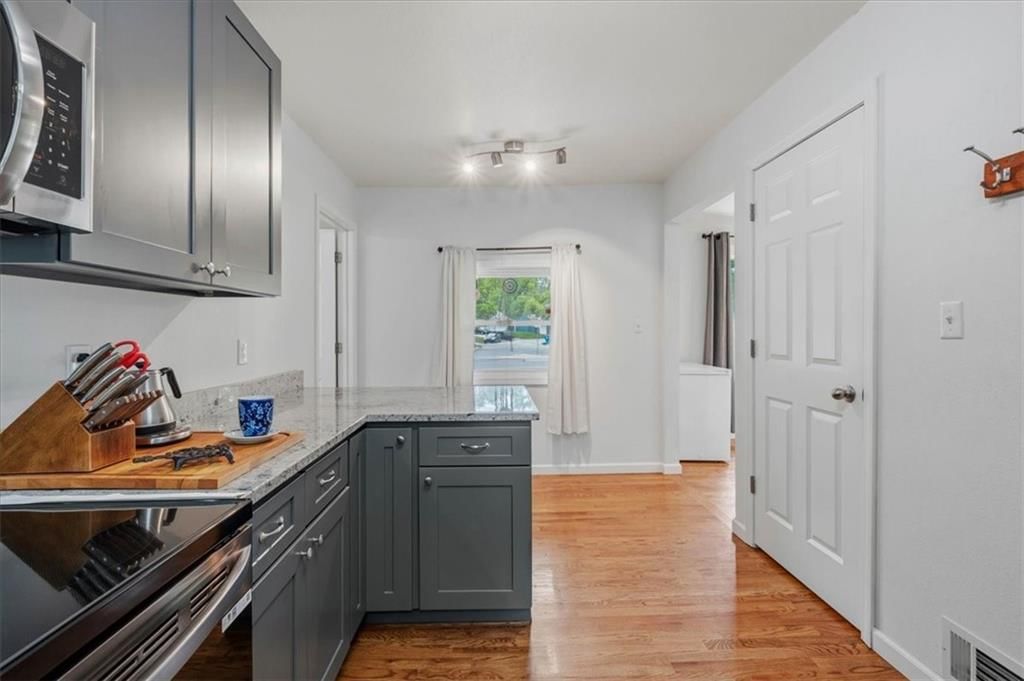 301 S Sunset Drive — photo 11