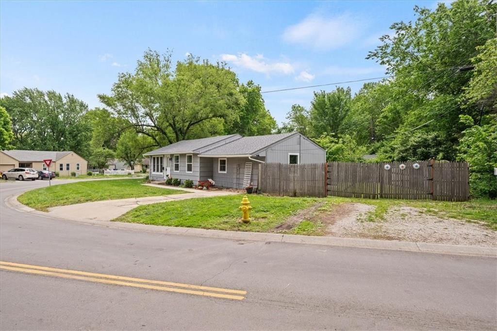 301 S Sunset Drive — photo 29