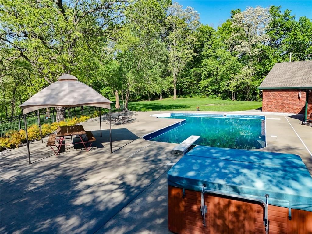 501 SE Mount Zion Road — photo 80