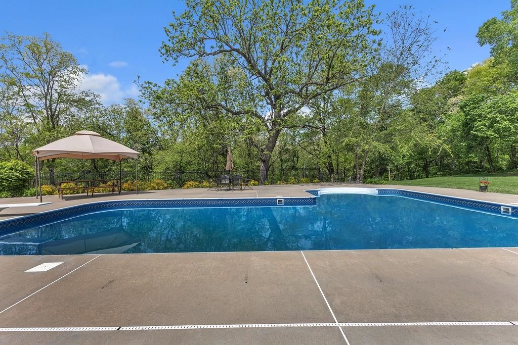 501 SE Mount Zion Road — photo 81