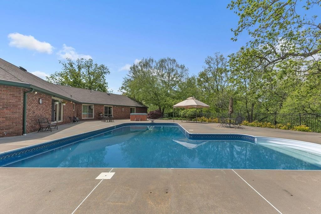 501 SE Mount Zion Road — photo 82