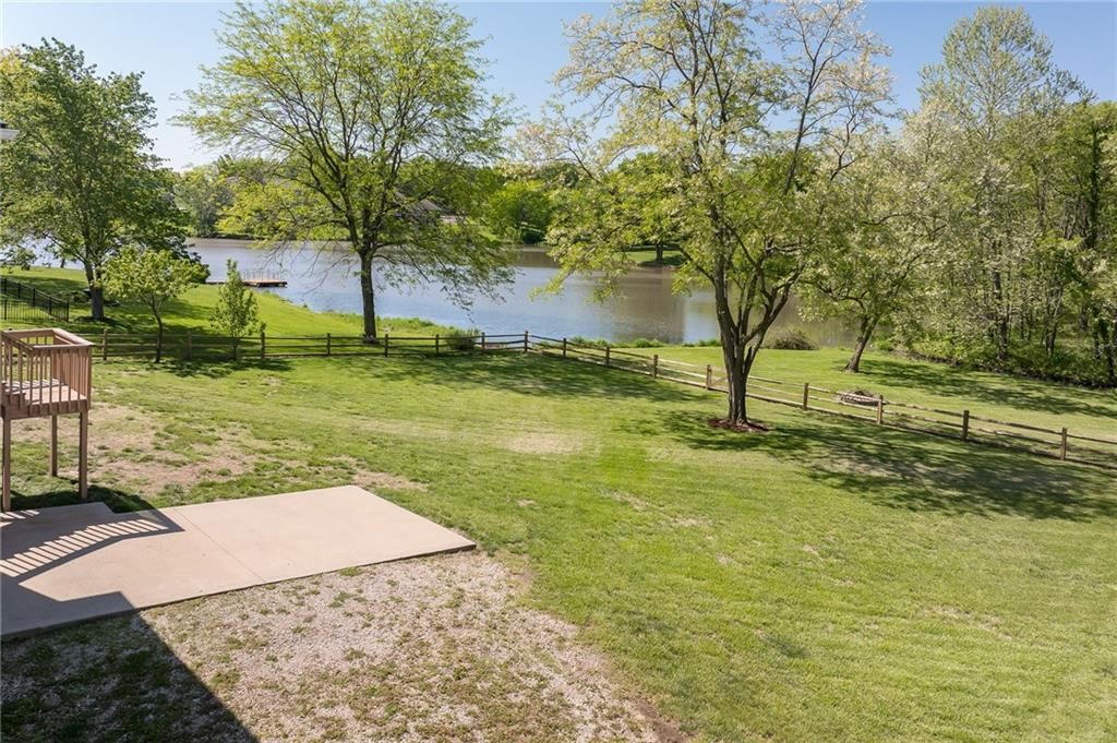 128 Lakeview Drive — photo 4