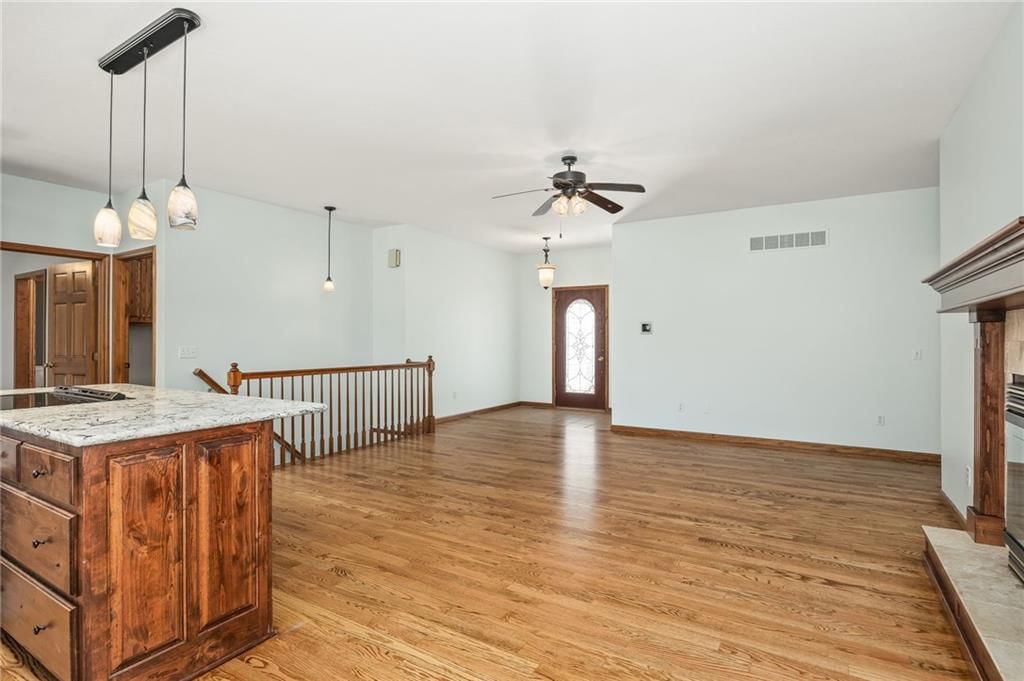 128 Lakeview Drive — photo 10