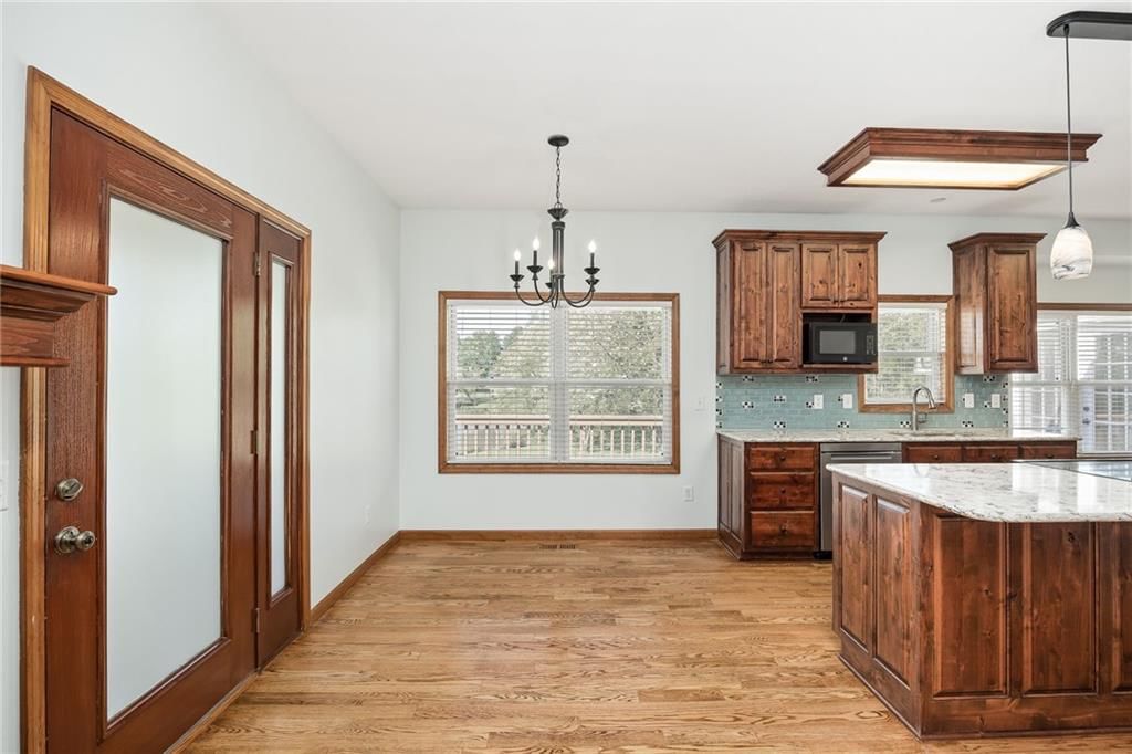 128 Lakeview Drive — photo 16