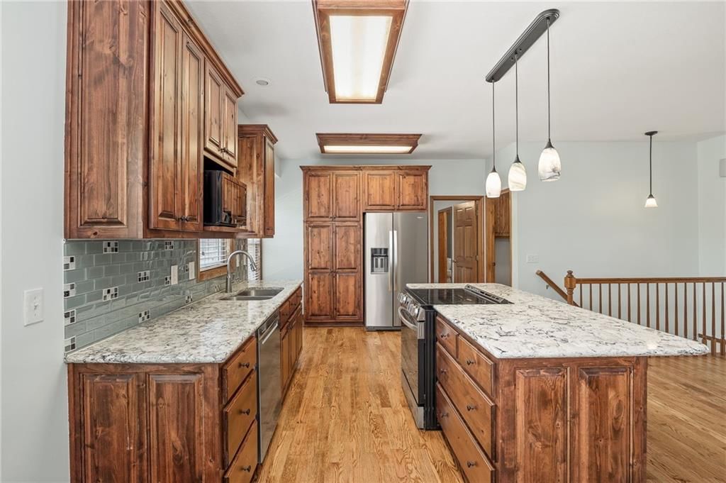 128 Lakeview Drive — photo 17