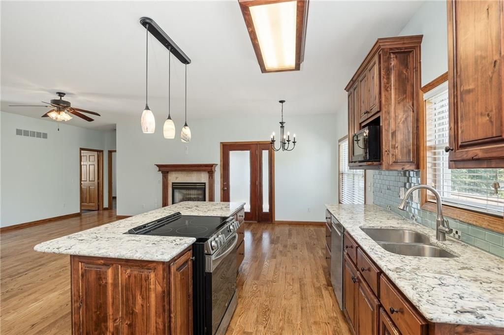 128 Lakeview Drive — photo 18
