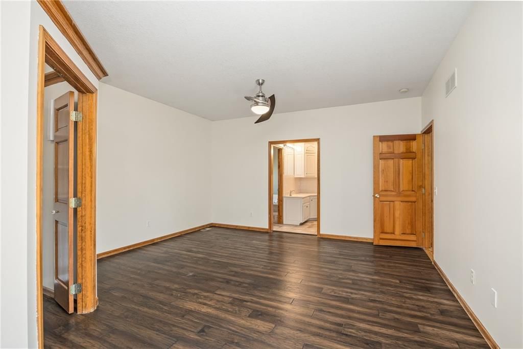 128 Lakeview Drive — photo 21
