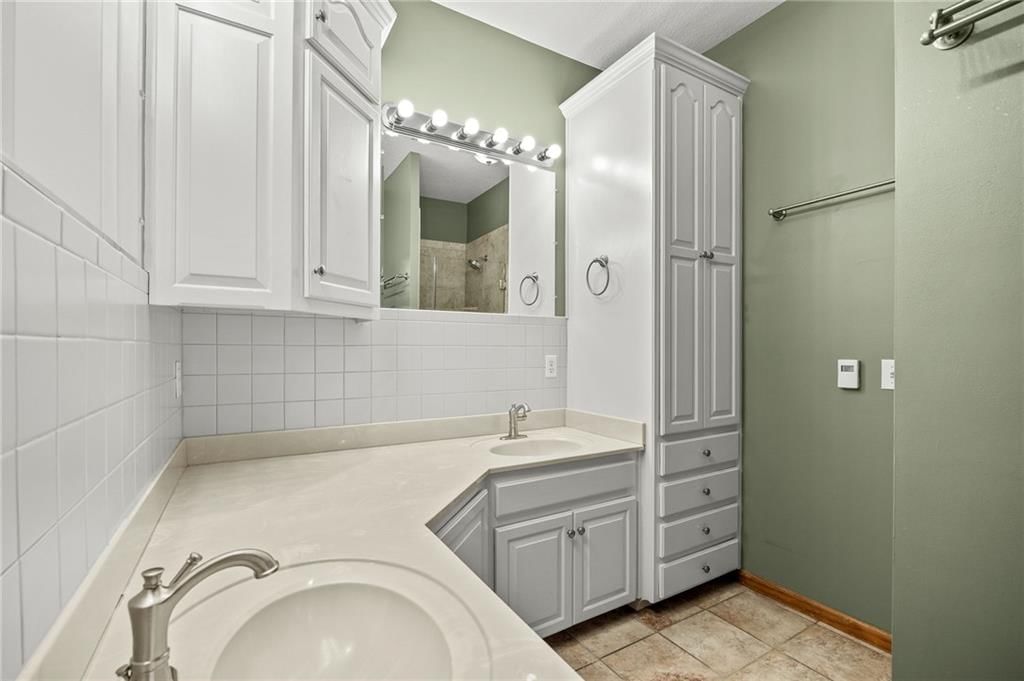 128 Lakeview Drive — photo 23