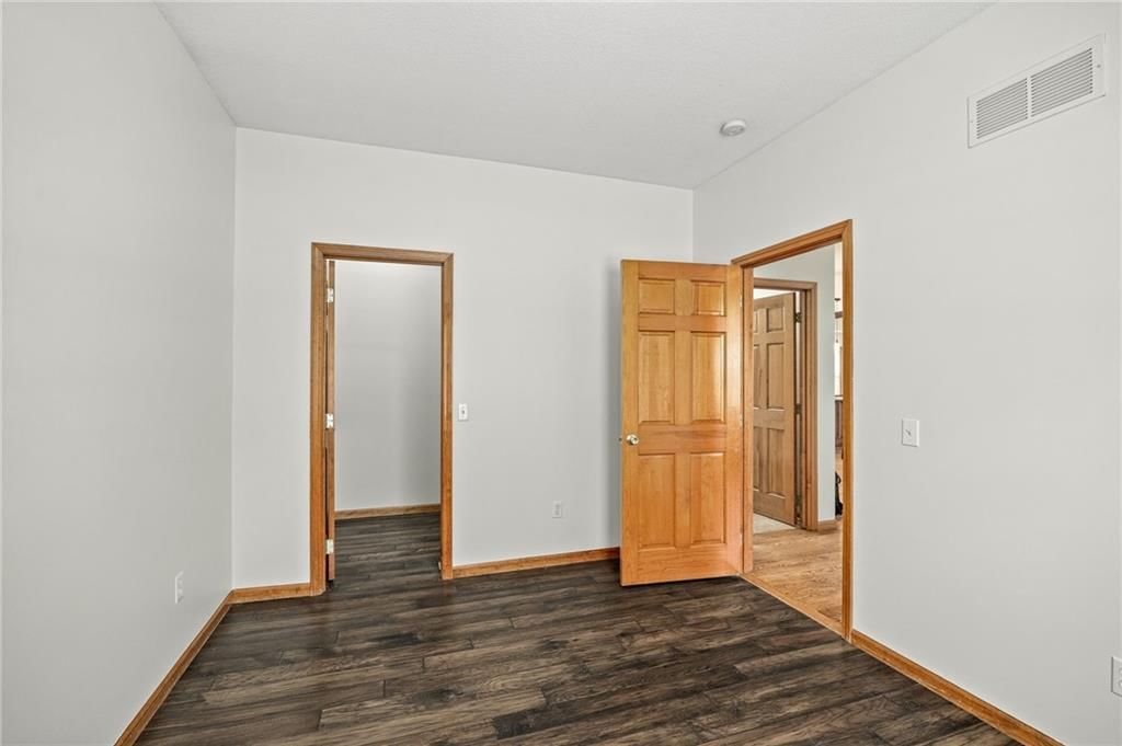 128 Lakeview Drive — photo 28