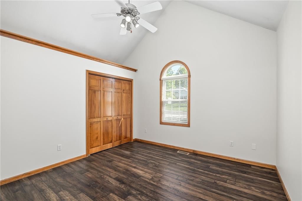 128 Lakeview Drive — photo 29