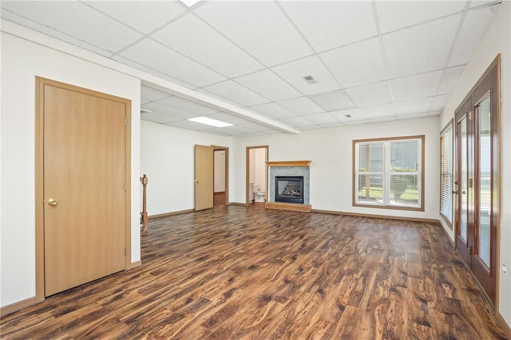 128 Lakeview Drive — photo 33