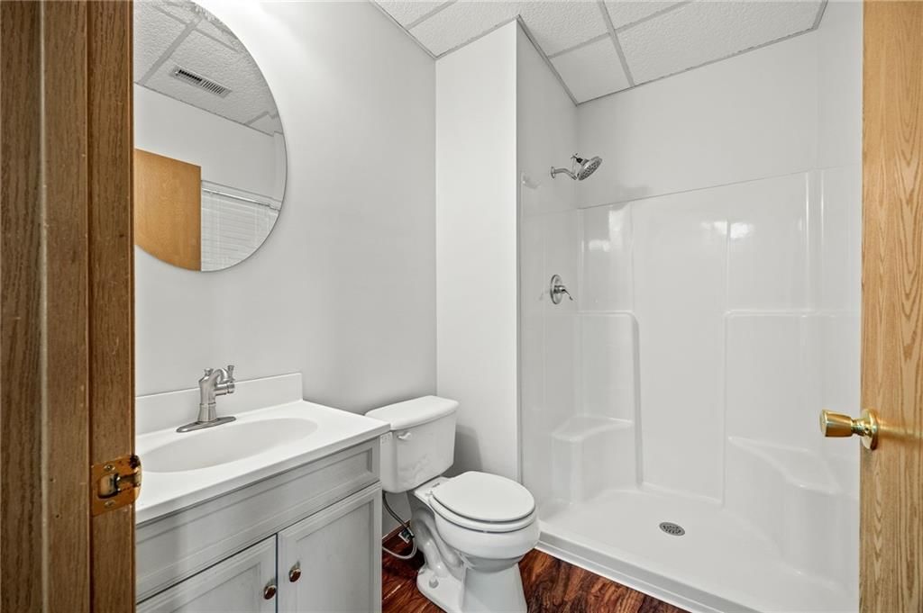 128 Lakeview Drive — photo 34