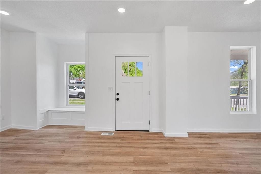 125 S Cambell Street — photo 8