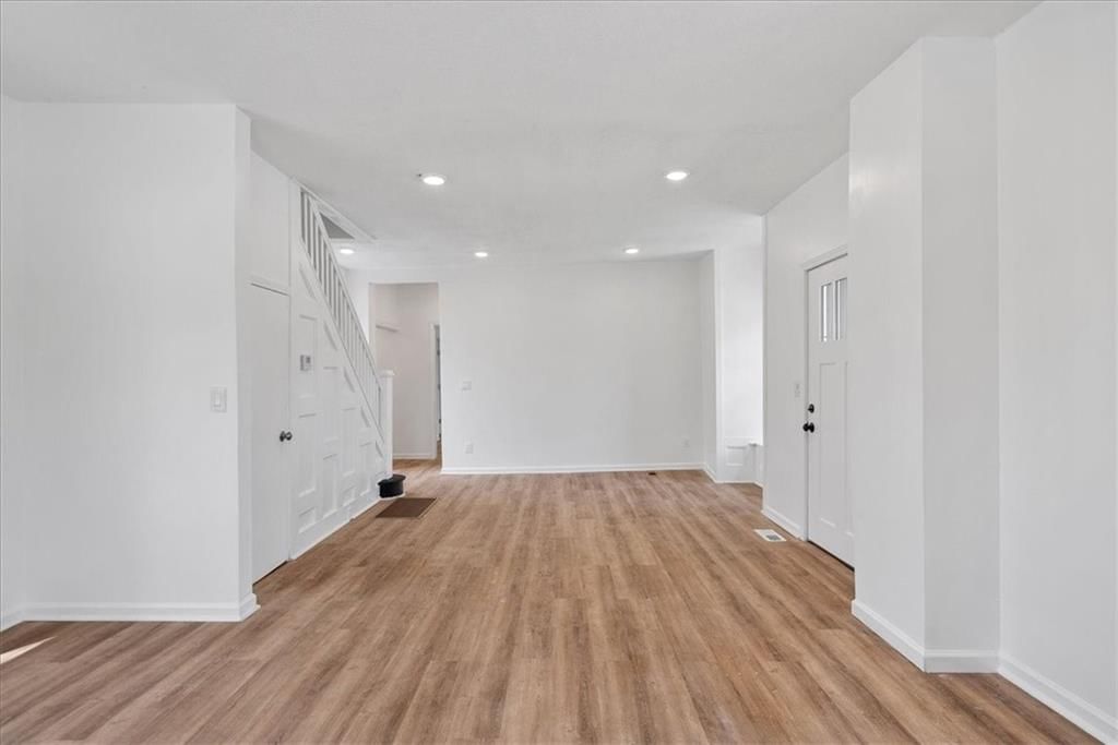 125 S Cambell Street — photo 9
