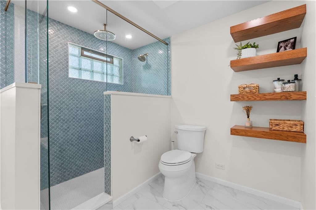 2300 W 103rd Terrace — photo 6