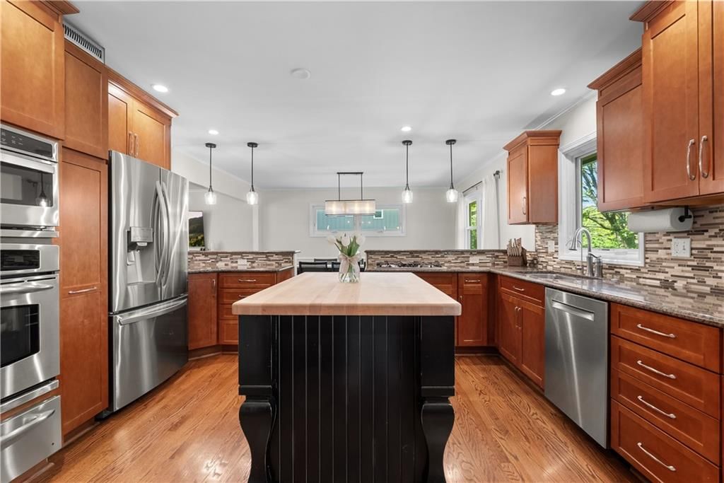 2300 W 103rd Terrace — photo 19