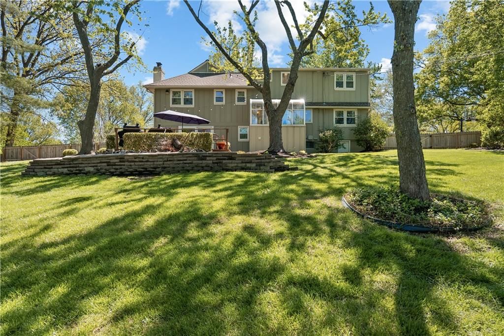 2300 W 103rd Terrace — photo 40