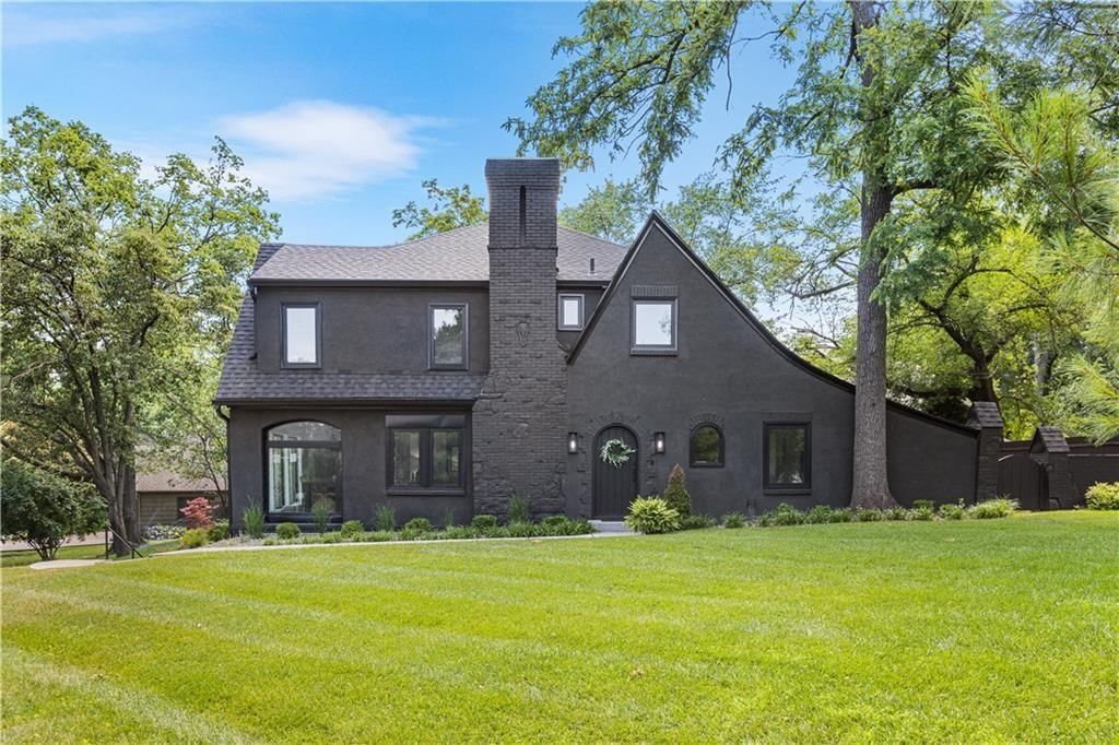 5500 Mission Road, Fairway, KS