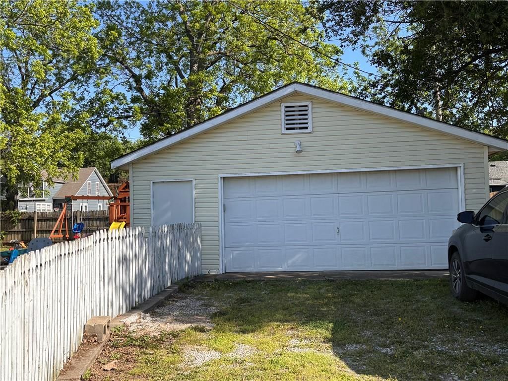 520 W Martin Street — photo 13