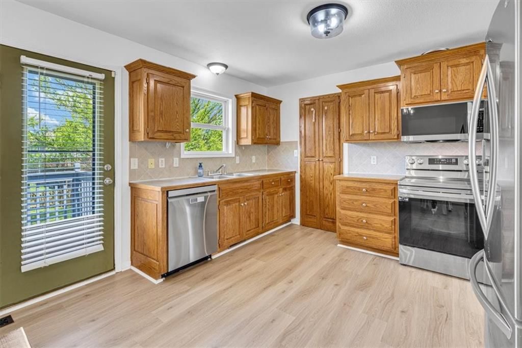 1114 Melody Court — photo 11