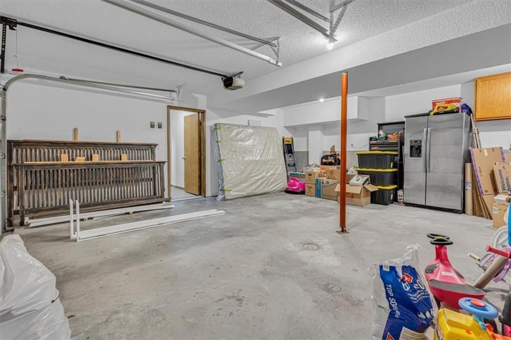 1114 Melody Court — photo 32