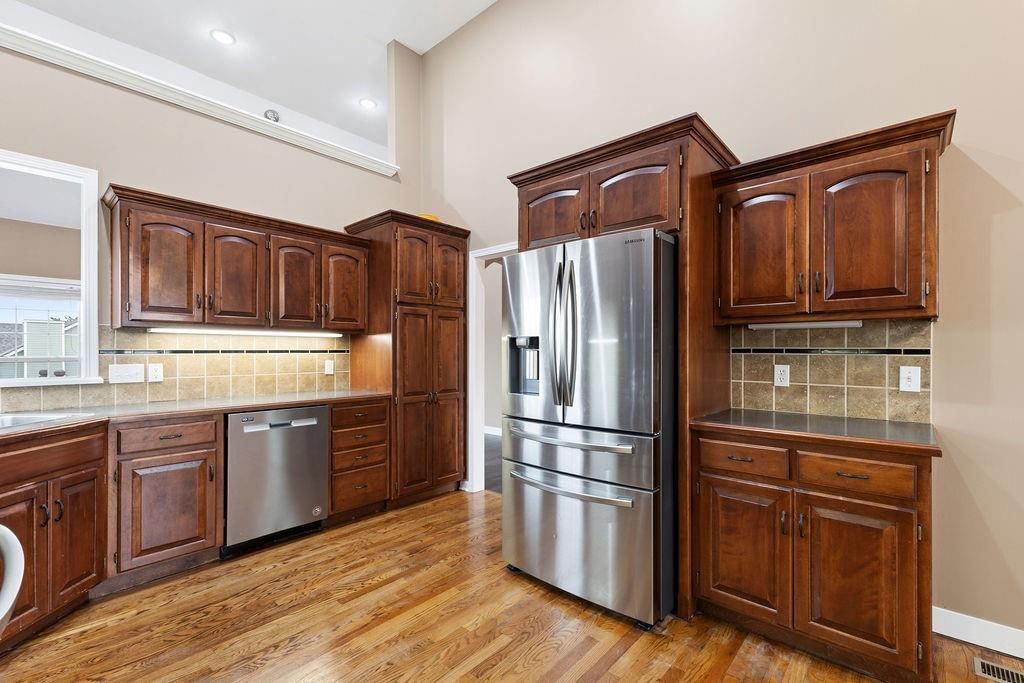 502 Alexandria Court — photo 11