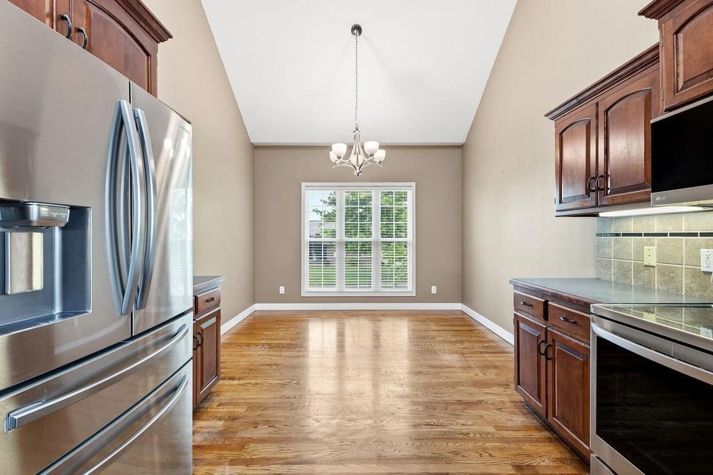 502 Alexandria Court — photo 12