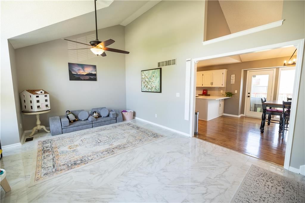 11907 N Holmes Court — photo 3
