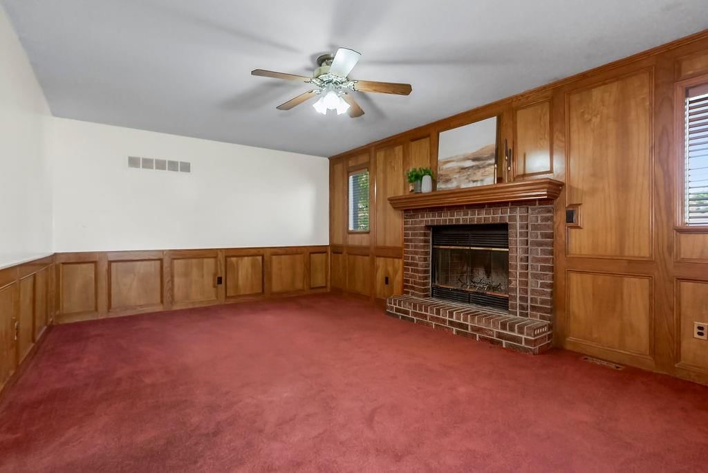 639 NE Bordner Drive — photo 5