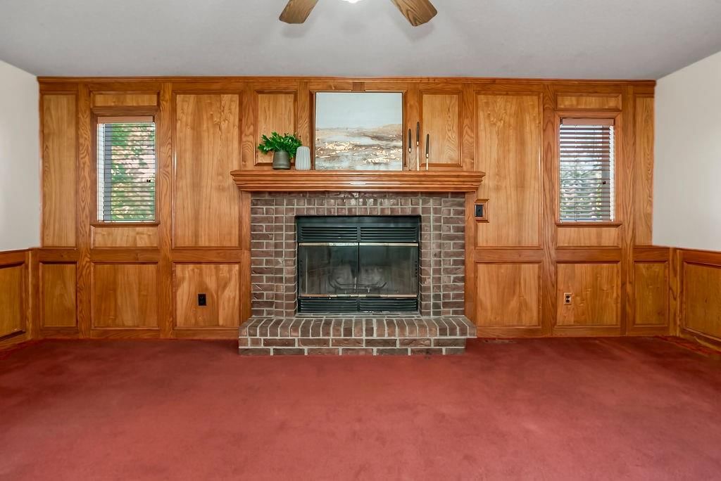639 NE Bordner Drive — photo 6
