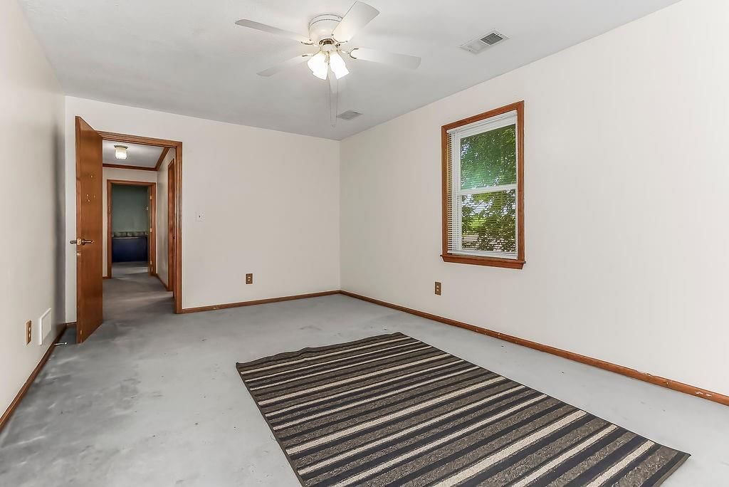 639 NE Bordner Drive — photo 25