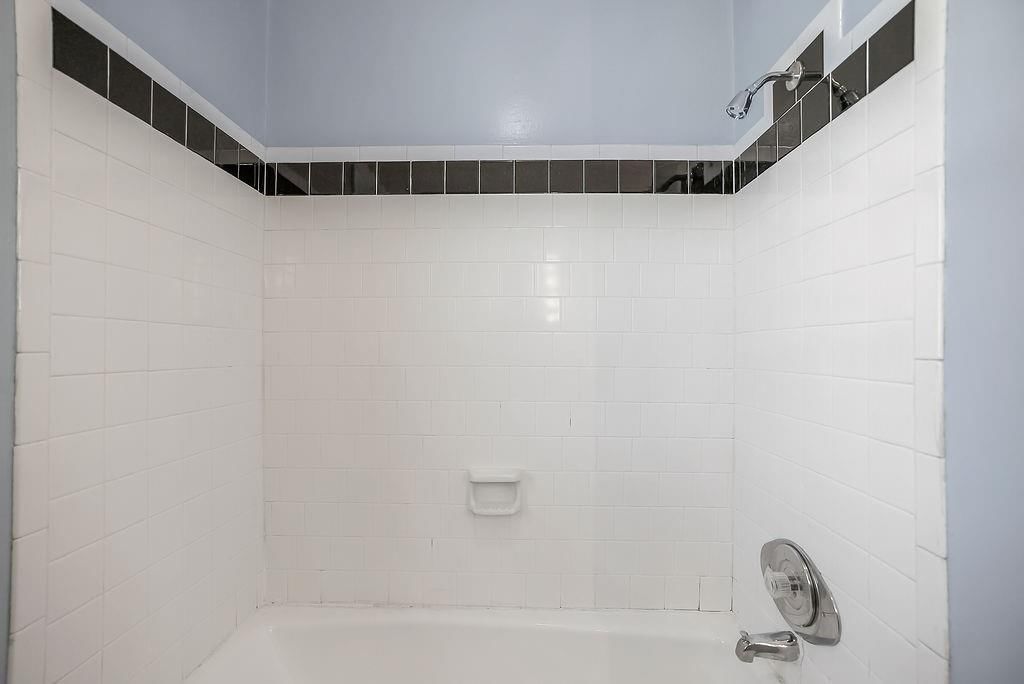 639 NE Bordner Drive — photo 27