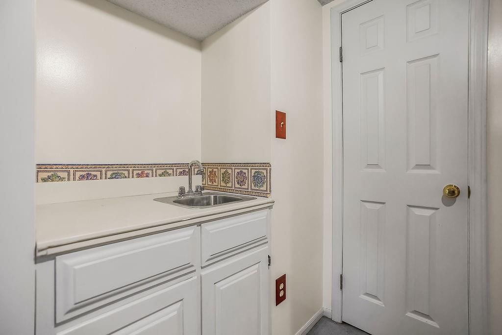 639 NE Bordner Drive — photo 32