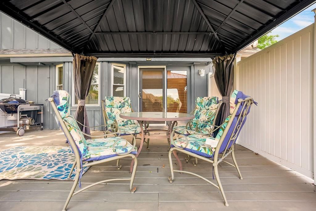 639 NE Bordner Drive — photo 36
