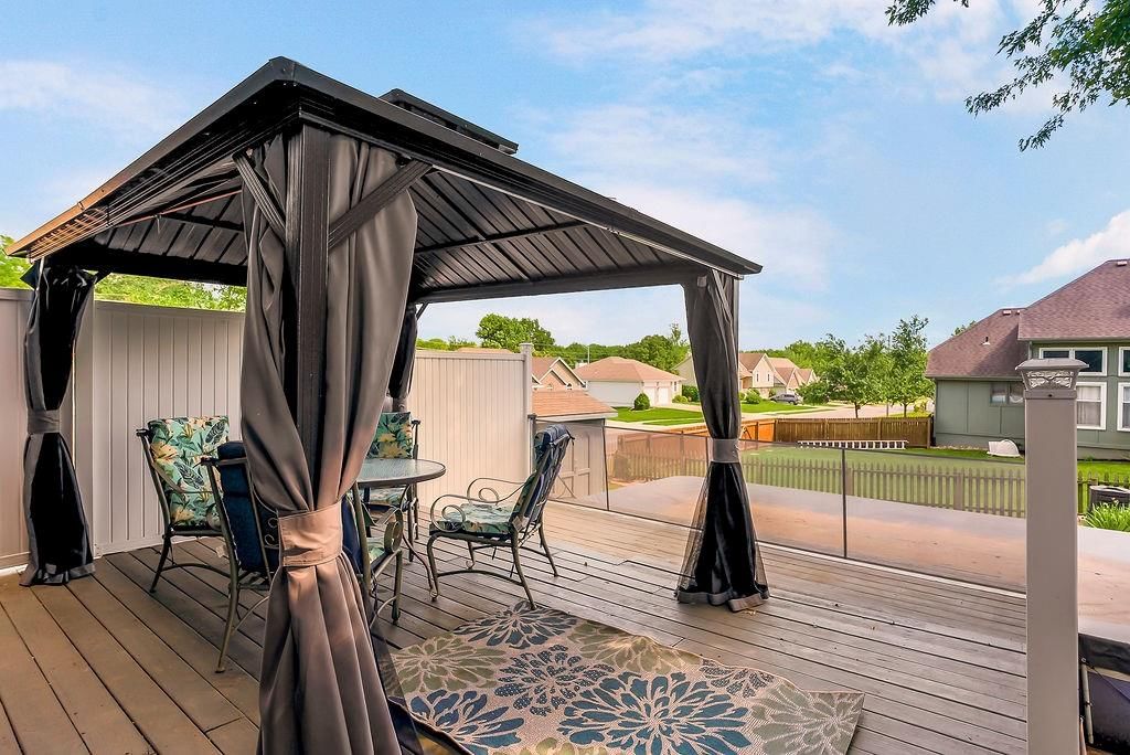 639 NE Bordner Drive — photo 37