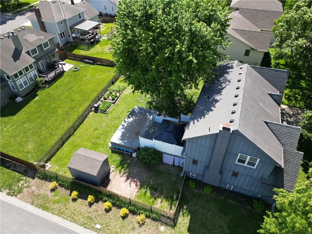 639 NE Bordner Drive — photo 40