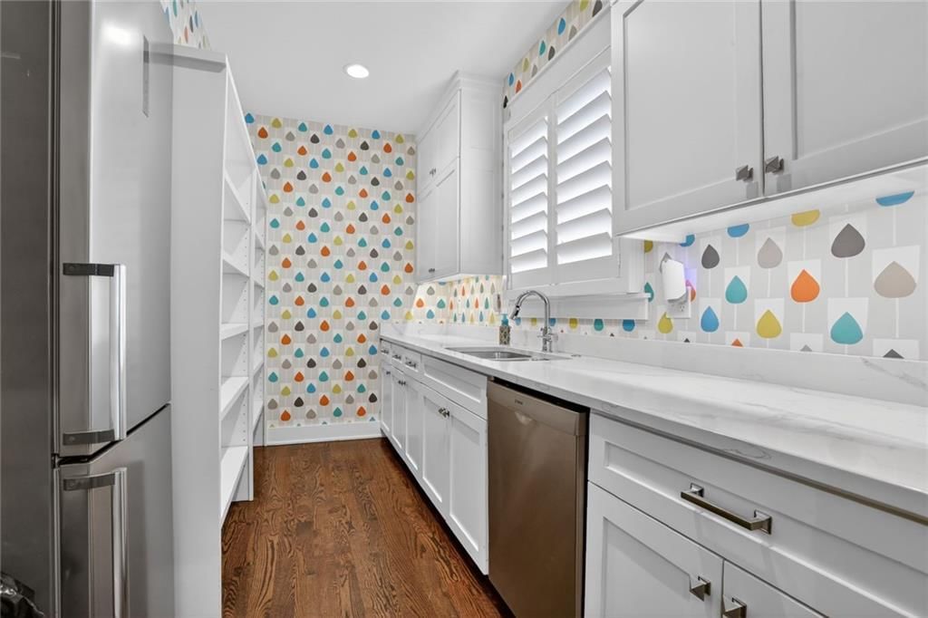 2807 W 50th Terrace — photo 15