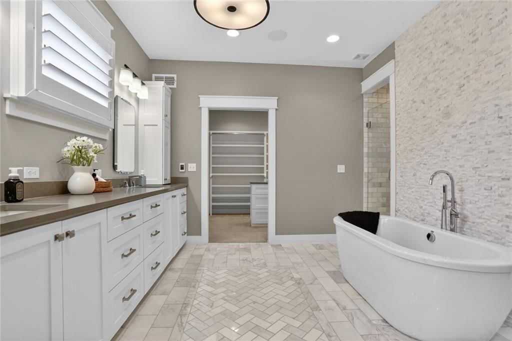 2807 W 50th Terrace — photo 19
