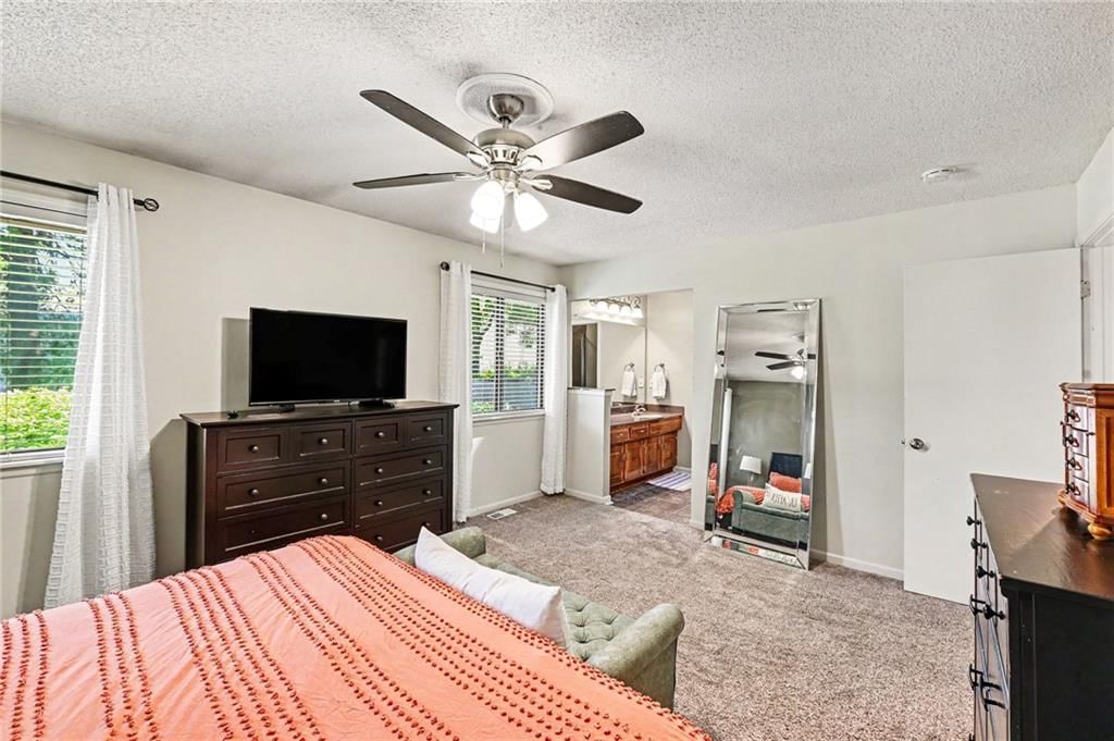 14426 W 92nd Terrace — photo 8