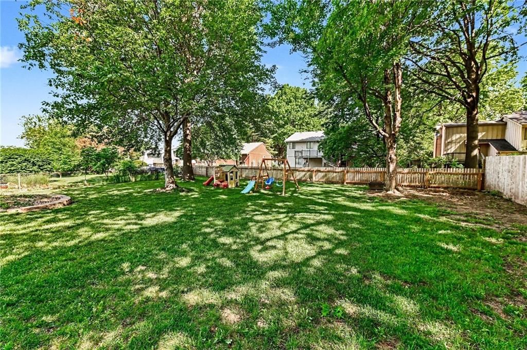 14426 W 92nd Terrace — photo 25