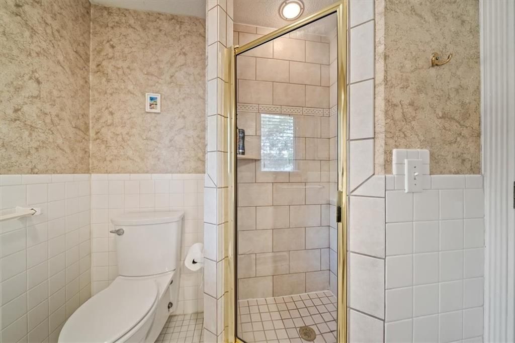 9601 Lee Boulevard — photo 21