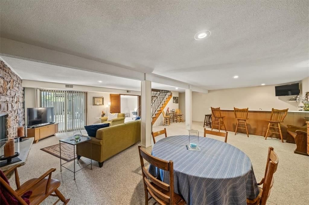 9601 Lee Boulevard — photo 26