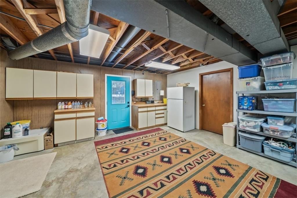 9601 Lee Boulevard — photo 29