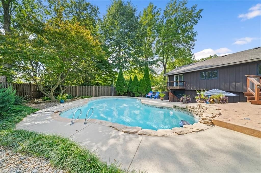 9601 Lee Boulevard — photo 34