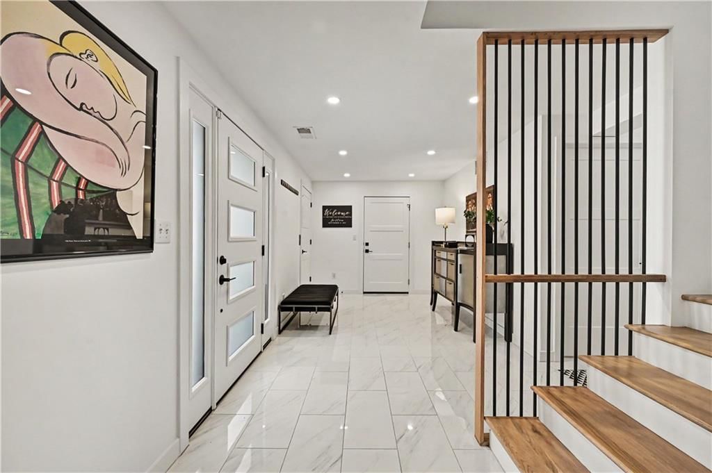 245 W 61st Street — photo 5