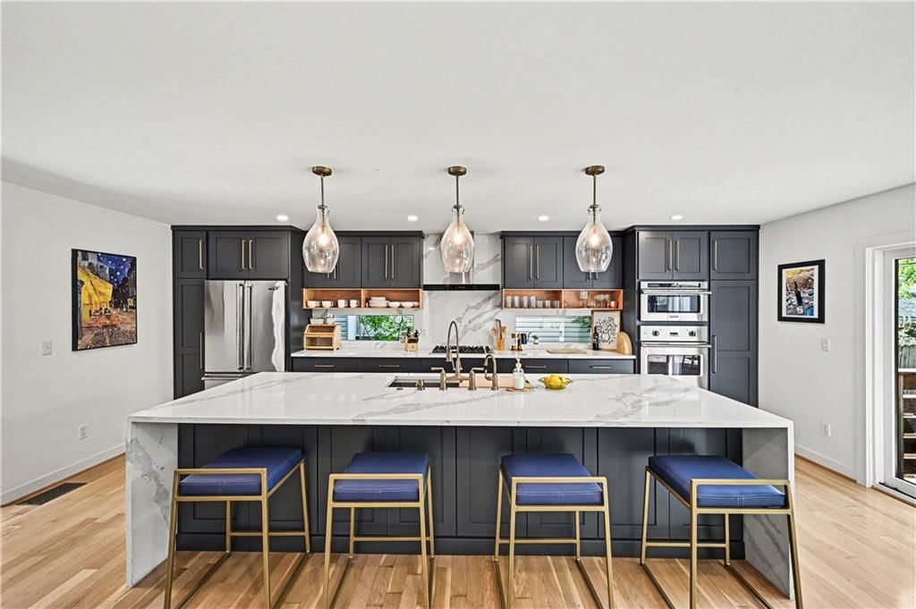 245 W 61st Street — photo 12