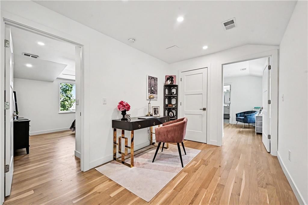 245 W 61st Street — photo 19