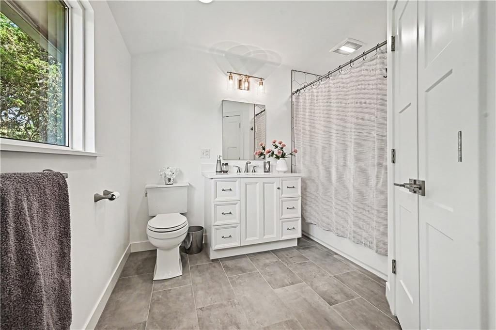 245 W 61st Street — photo 25