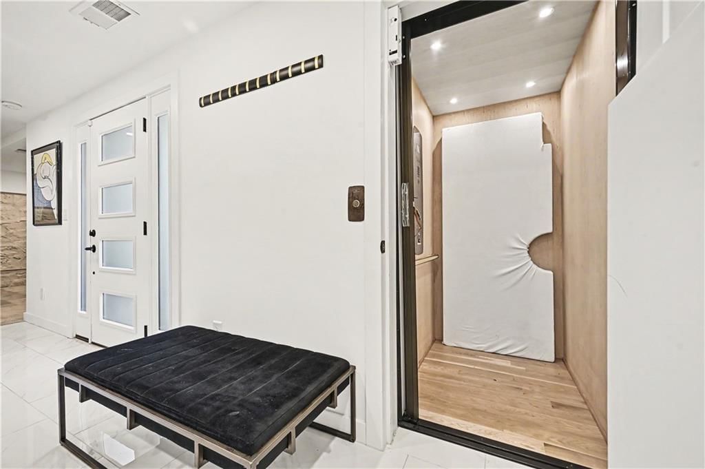 245 W 61st Street — photo 31